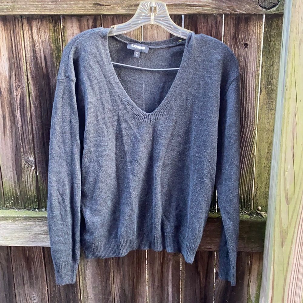 Express gray sweater sz. M